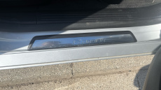 Volvo V40 T2 [122] R DESIGN Pro 5dr Geartronic Petrol Hatchback